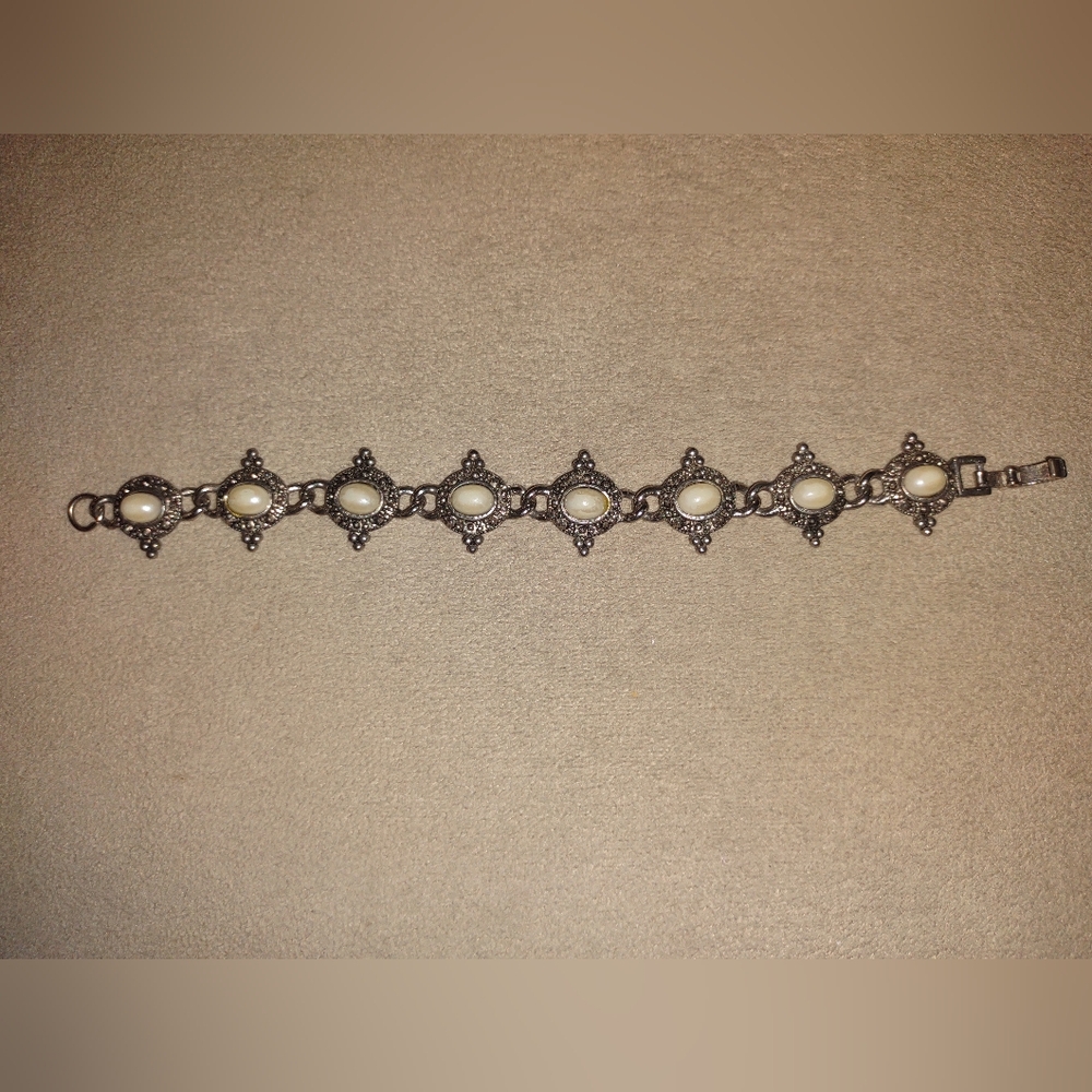 Silvertone Mother of Pearl Boho Link Bracelet